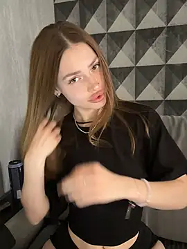 Elizabeth Tay online show from March 23, 8:51 am