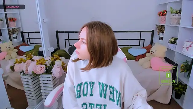 Elma Lily online show from February 5, 7:57 am