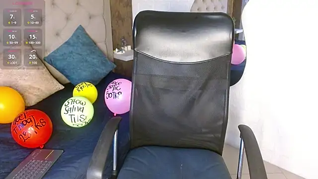 daphne walton online show from November 20, 10:59 am