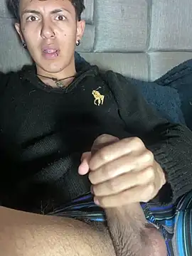 NaytonFreeman online show from December 14, 11:26 am