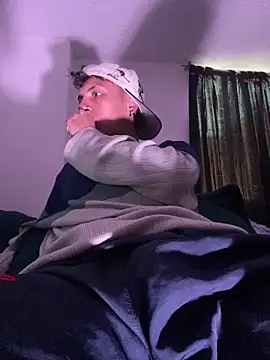 NaytonFreeman online show from December 16, 11:26 am