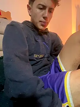 NaytonFreeman online show from January 7, 11:45 am