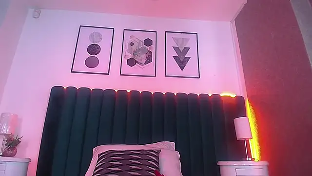 Keila Fg online show from November 28, 8:11 pm