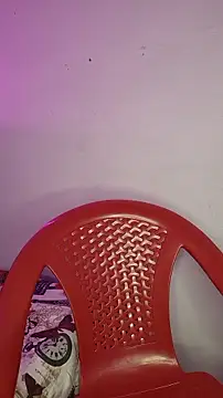 Lhia  online show from February 1, 5:11 pm