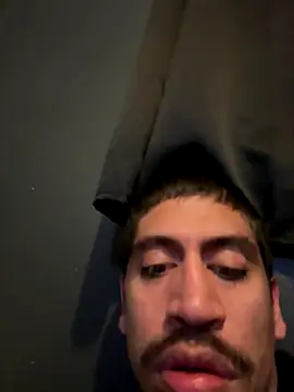 Snapshot of busnfatnutsLildee chatting on November 12, 11:14 pm busnfatnutsLildee online show from November 12, 11:14 pm