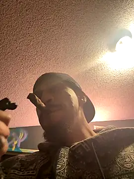 Snapshot of busnfatnutsLildee chatting on November 26, 5:52 am busnfatnutsLildee online show from November 26, 5:52 am