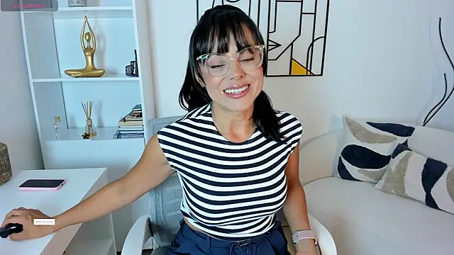 Lyliboomm online show from May 14, 9:32 pm