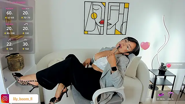 Lyliboomm online show from June 17, 10:54 pm