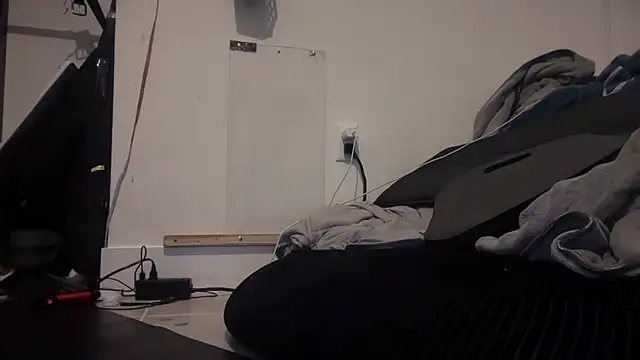 jasoncali305 online show from November 16, 1:49 pm