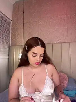 hannahst  online show from May 22, 8:03 pm
