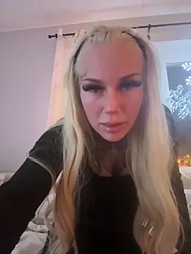 Snapshot of paulinaalatalo chatting on December 18, 8:04 pm paulinaalatalo online show from December 18, 8:04 pm