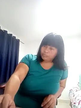 adri89-g online show from November 28, 7:38 pm