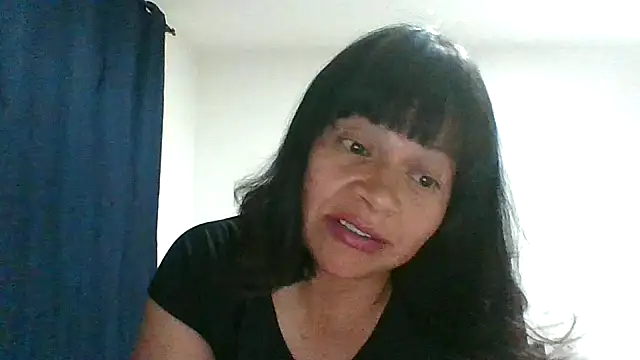 Snapshot of adri89-g chatting on April 27, 1:25 am adri89-g online show from April 27, 1:25 am