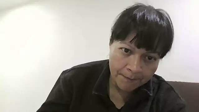 Snapshot of adri89-g chatting on May 1, 3:33 am adri89-g online show from May 1, 3:33 am
