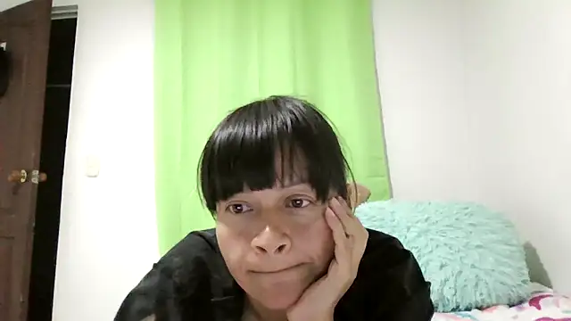 Snapshot of adri89-g chatting on May 10, 4:28 am adri89-g online show from May 10, 4:28 am