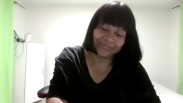 adri89-g online show from July 13, 11:51 pm