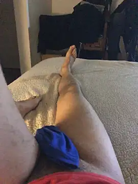 Snapshot of Jonpideme chatting on December 17, 10:38 pm Jonpideme online show from December 17, 10:38 pm