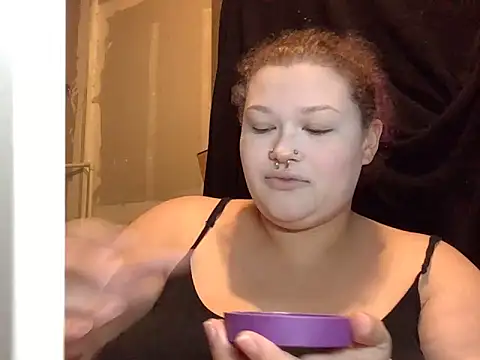 avaa adore online show from September 12, 6:02 am