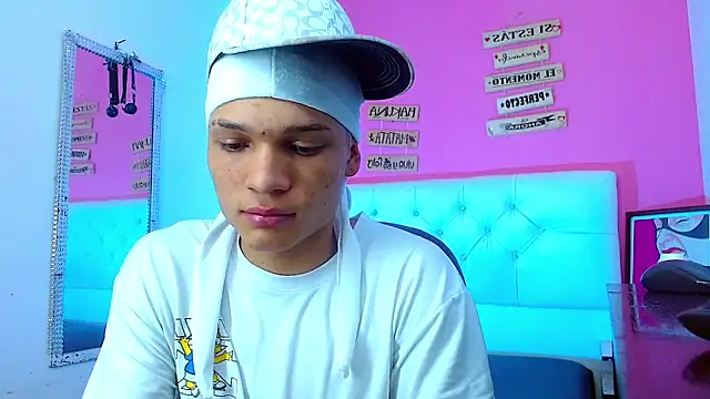 EL VENEZOLANO 22CM online show from October 26, 2:50 am