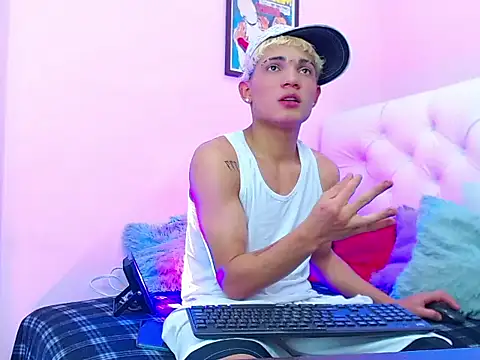 EL VENEZOLANO 22CM online show from November 9, 4:55 am