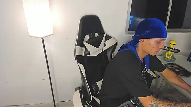 EL VENEZOLANO 22CM online show from February 8, 6:39 am