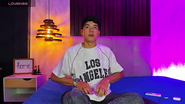 SandroVeyra online show from October 4, 3:37 am