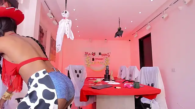 AishaValcazar online show from October 30, 12:12 am