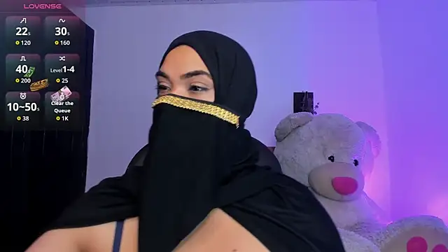 Snapshot of Alishaa_love chatting on September 15, 2:33 am Alishaa love online show from September 15, 2:33 am