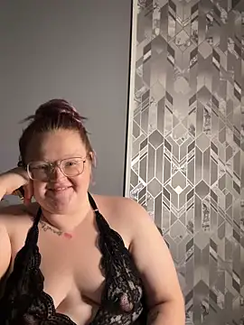 Snapshot of AmberBliss-X chatting on October 3, 7:11 pm AmberBliss-X online show from October 3, 7:11 pm