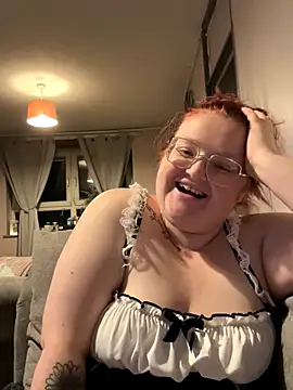 Snapshot of AmberBliss-X chatting on November 17, 10:37 pm AmberBliss-X online show from November 17, 10:37 pm