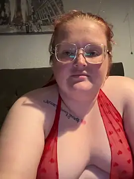 Snapshot of AmberBliss-X chatting on June 2, 9:28 pm AmberBliss-X online show from June 2, 9:28 pm