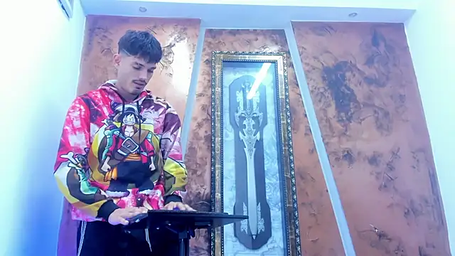 Iam Steven online show from December 18, 4:29 am