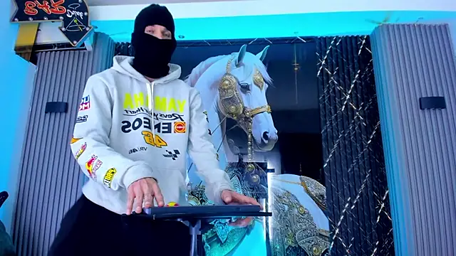 Iam Steven online show from April 19, 6:10 pm