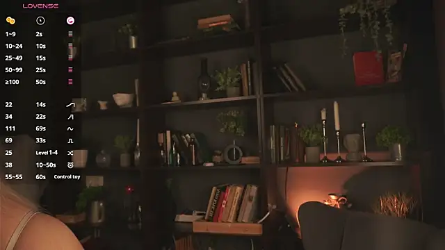 Snapshot of ellliefrost chatting on September 26, 1:15 pm ellliefrost online show from September 26, 1:15 pm