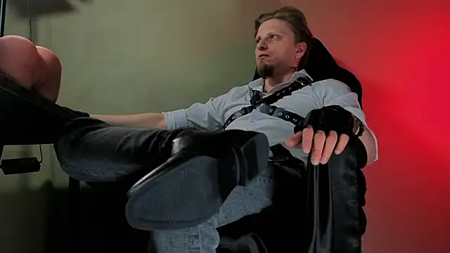 Vincent Hardman online show from March 10, 8:14 pm