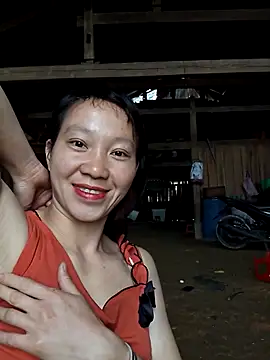 Snapshot of bonnie-00 chatting on October 24, 1:35 am bonnie-00 online show from October 24, 1:35 am