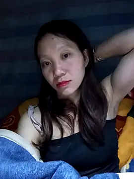 Snapshot of bonnie-00 chatting on October 27, 2:32 pm bonnie-00 online show from October 27, 2:32 pm