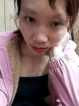 Snapshot of bonnie-00 chatting on October 29, 4:15 am bonnie-00 online show from October 29, 4:15 am