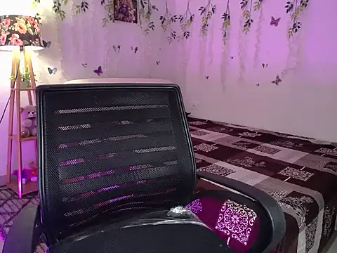 Naughtyy stripgirl online show from March 19, 6:12 pm