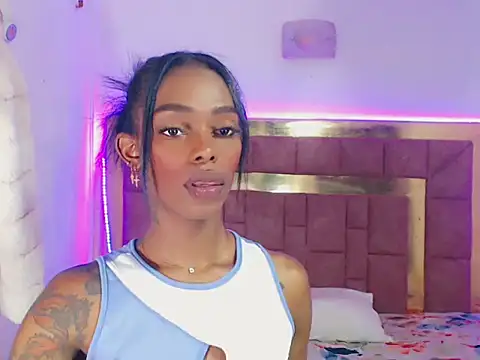 britneyphaetonx online show from September 16, 1:06 am