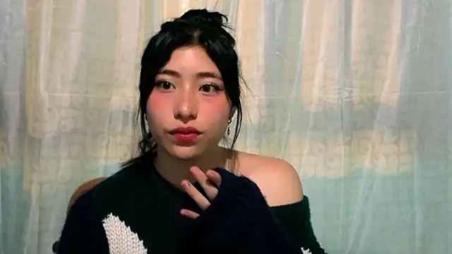 Sullyoonn online show from November 7, 11:49 pm