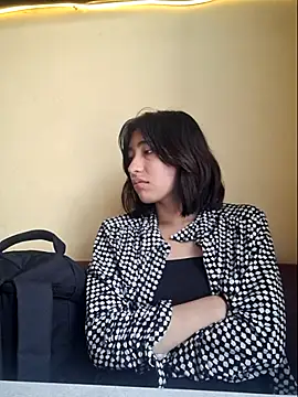 Snapshot of Sullyoonn chatting on March 24, 5:51 pm Sullyoonn online show from March 24, 5:51 pm