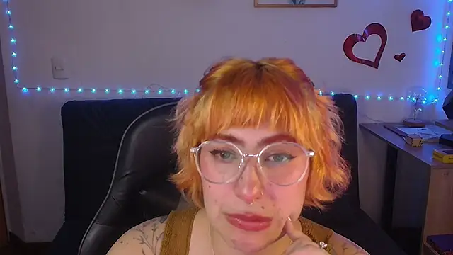 Miacatsito3 online show from June 5, 6:52 am