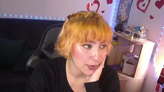 Miacatsito3 online show from June 9, 7:03 pm