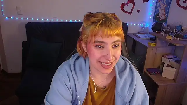 Miacatsito3 online show from June 17, 2:36 am