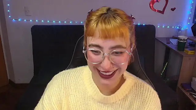 Miacatsito3 online show from June 24, 9:03 pm