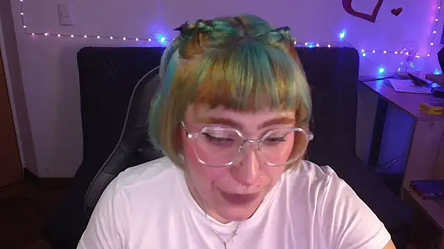Miacatsito3 online show from July 8, 12:26 am