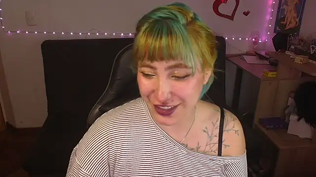 Miacatsito3 online show from July 9, 11:42 pm