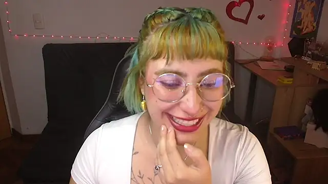 Miacatsito3 online show from July 14, 1:41 am