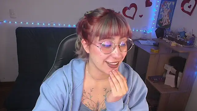 Miacatsito3 online show from July 22, 4:59 am